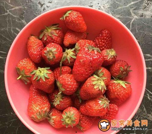 娱乐吃瓜君 草莓果酱,娱乐吃瓜君带你揭秘甜蜜背后的故事  第1张