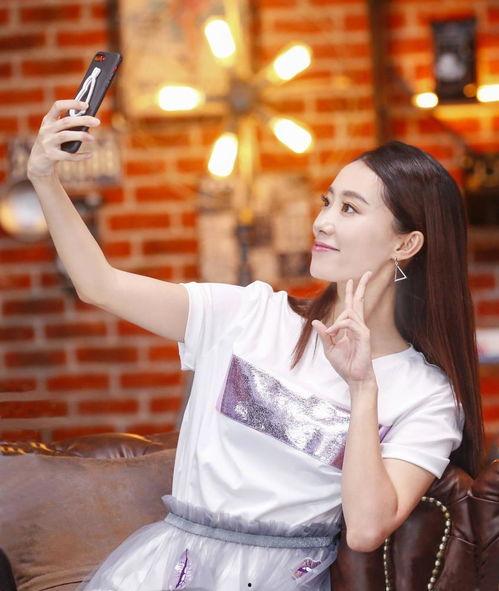 娱乐爆料事白鹿,揭秘明星背后的故事  第2张