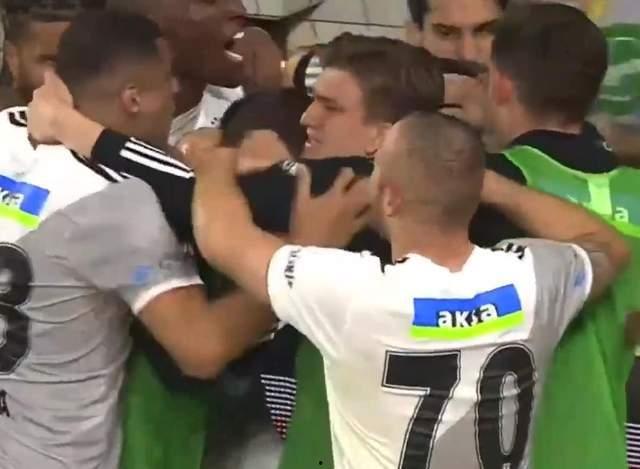 欧洲记者爆料视频播放在线观看,揭秘事件真相  第2张